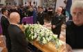 Una folla per l'ultimo saluto a Beppe, esempio di impegno