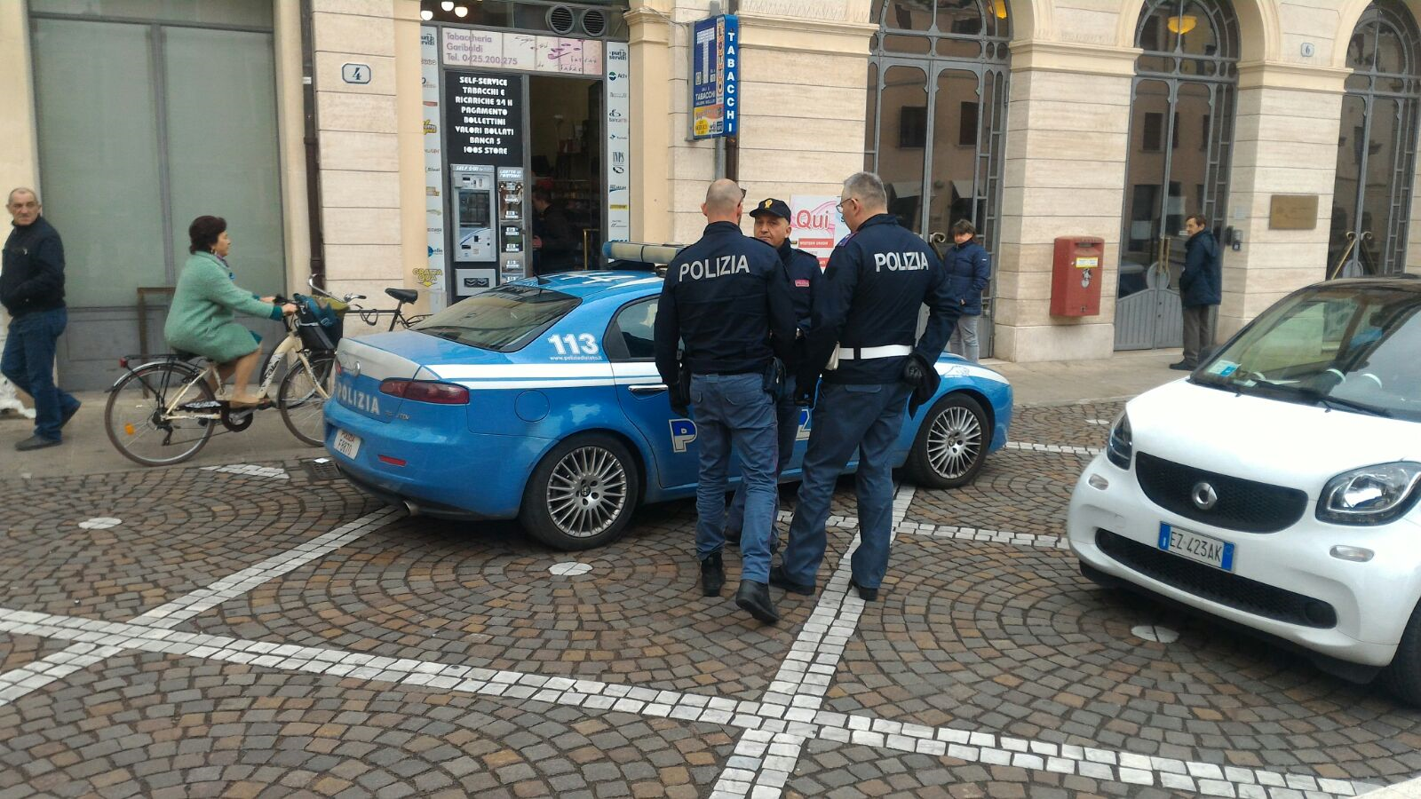 Fermato per un controllo, d&agrave; in escandescenze