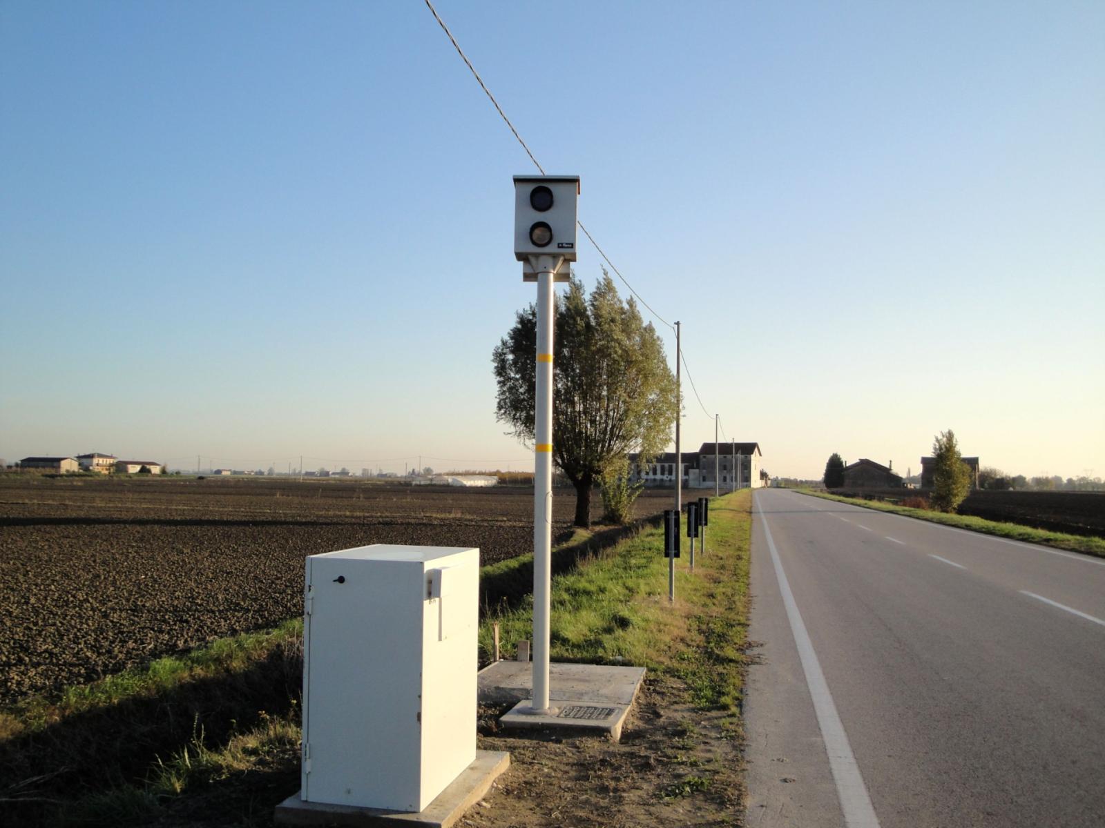 In via del Mare spunta un altro velox