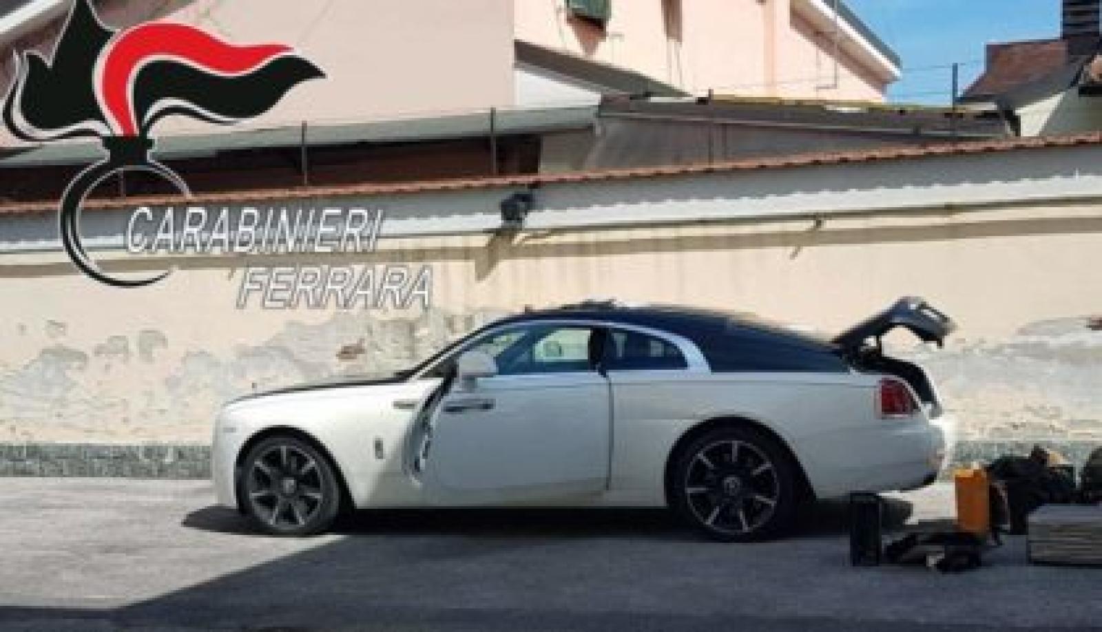 Emissari tedeschi "sequestrano" la Rolls Royce noleggiata, arrestati