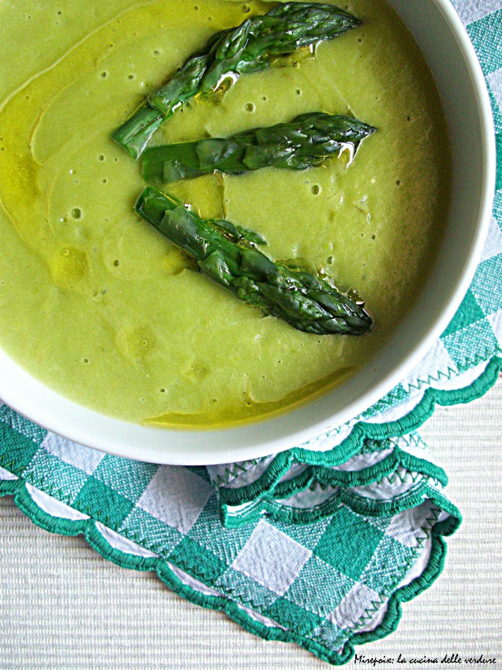 Vellutata di asparagi al limone