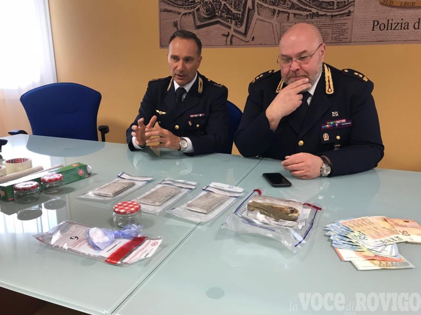 La Mobile arresta un marocchino con oltre un chilo di droga