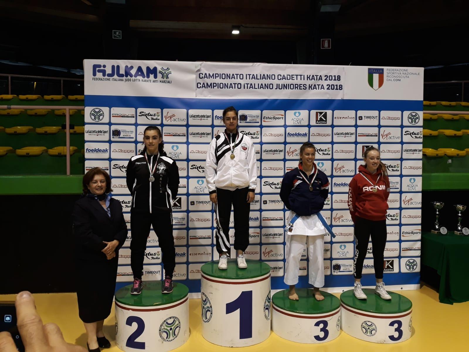 Elena Roversi brilla d'argento