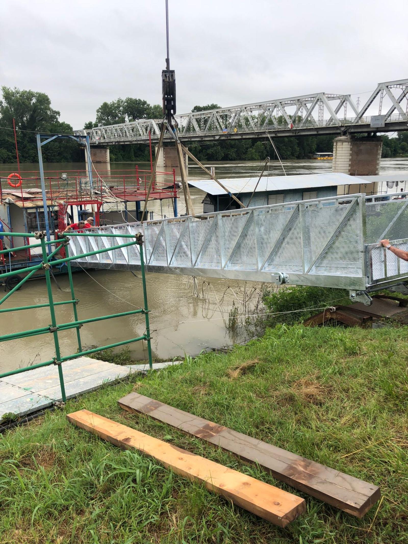 Lavori sul ponte del Po, richiesti oltre 500 telepass