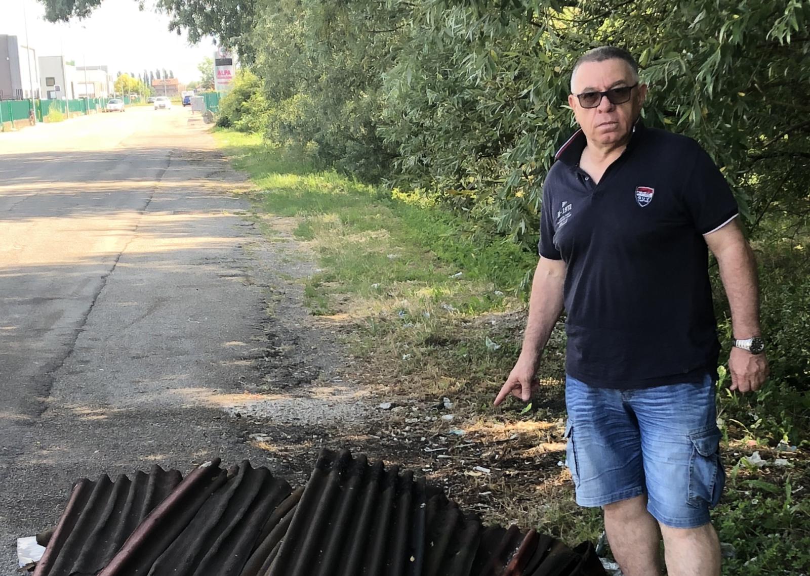 Lastre di eternit a bordo strada: &egrave; la seconda volta in pochi mesi