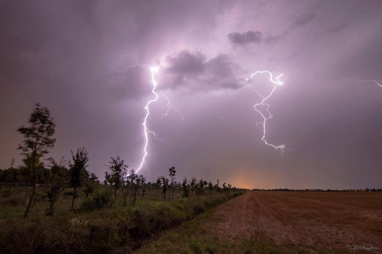 Protezione civile: attenzione, in arrivo 24 ore con temporali intensi e grandinate