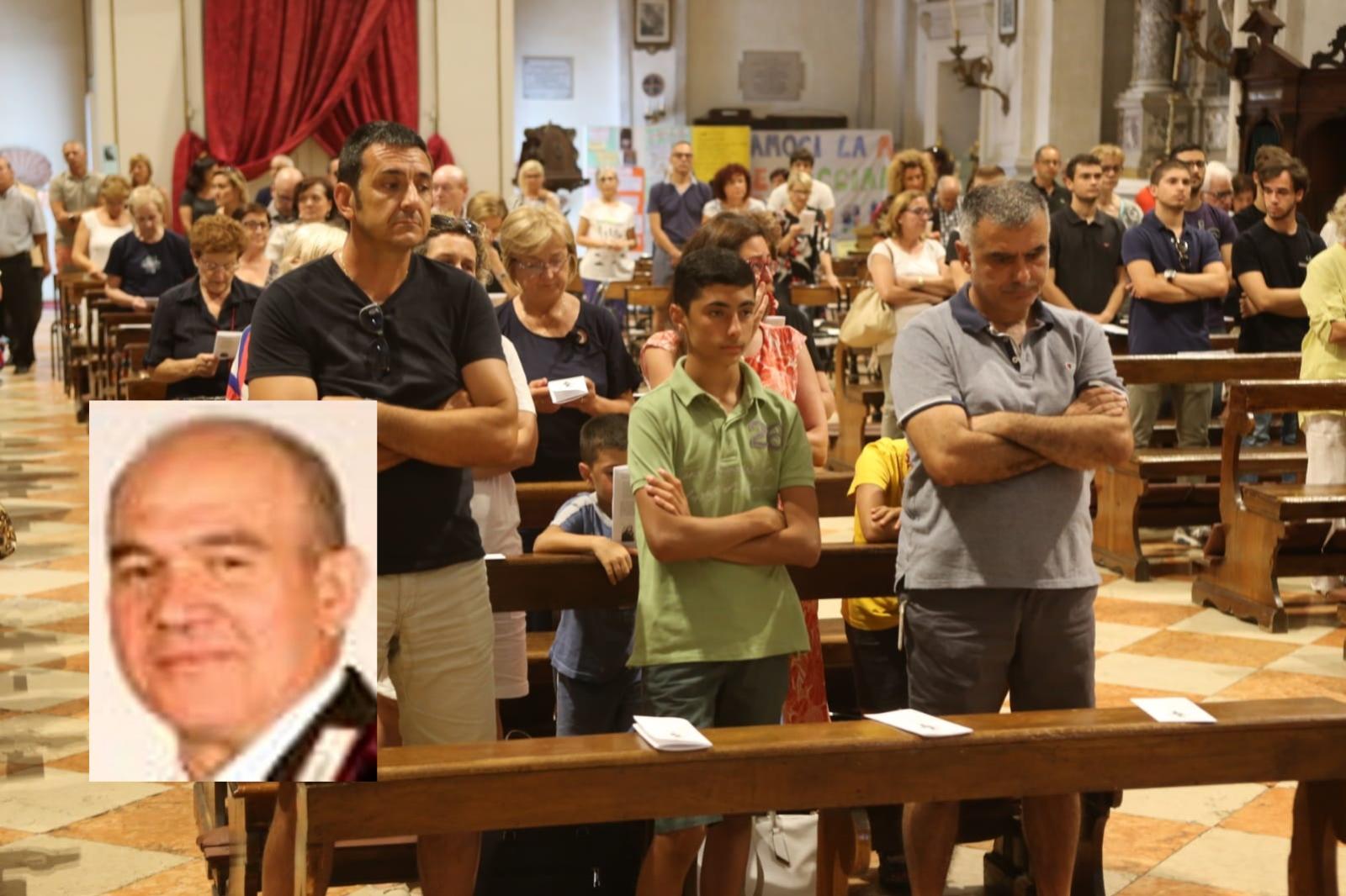 In tanti alla veglia per Antonino