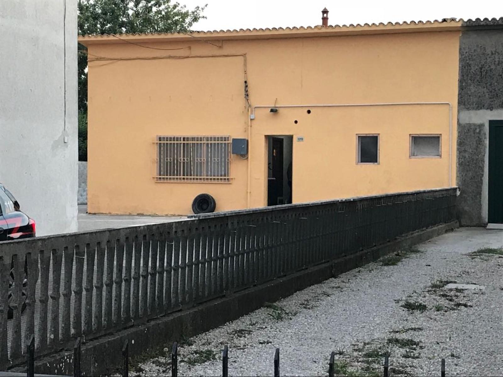 Clamoroso: 12 cinesi "fantasmi" nel laboratorio tessile