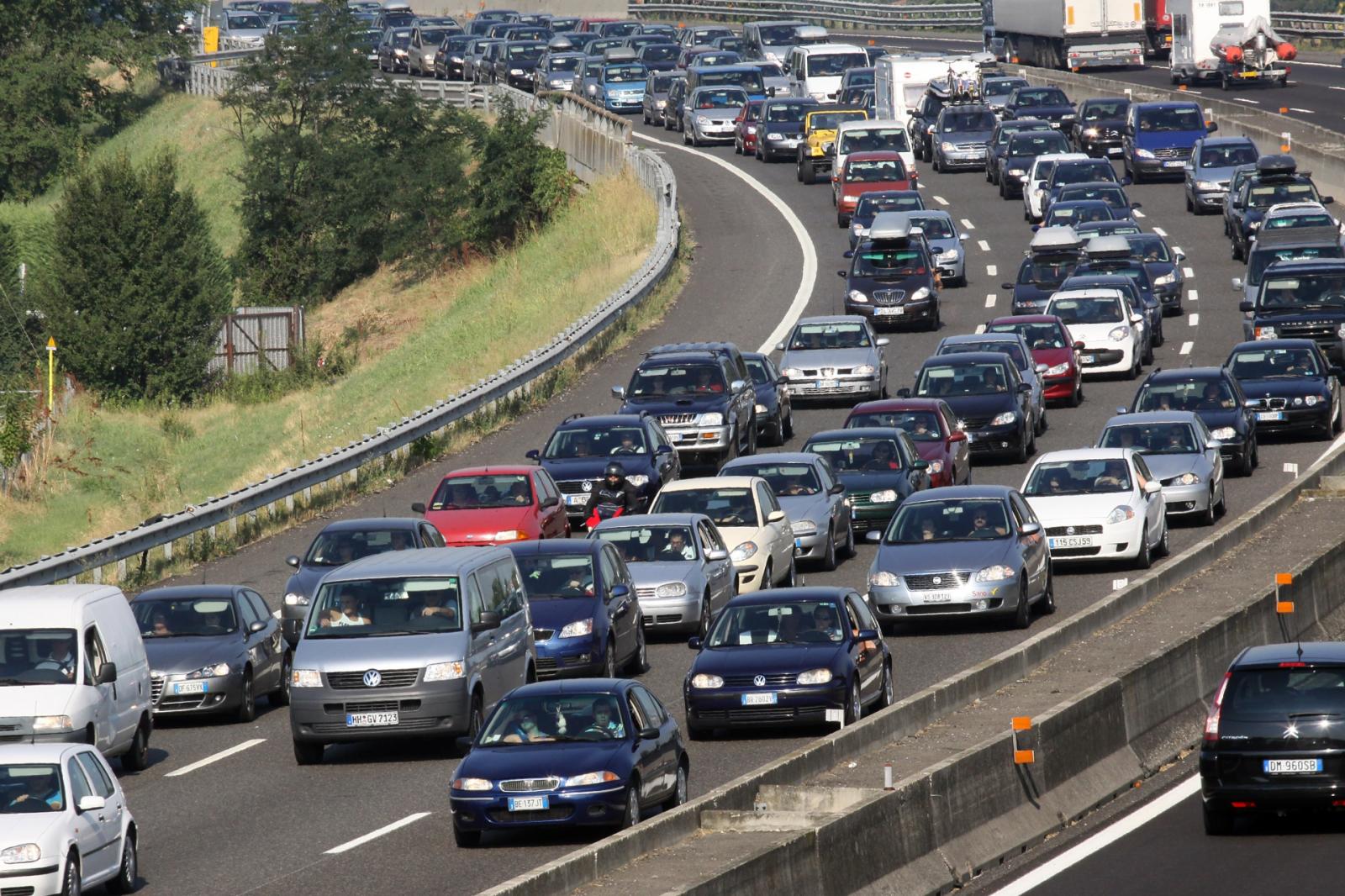 Un fine settimana da incubo per gli automobilisti