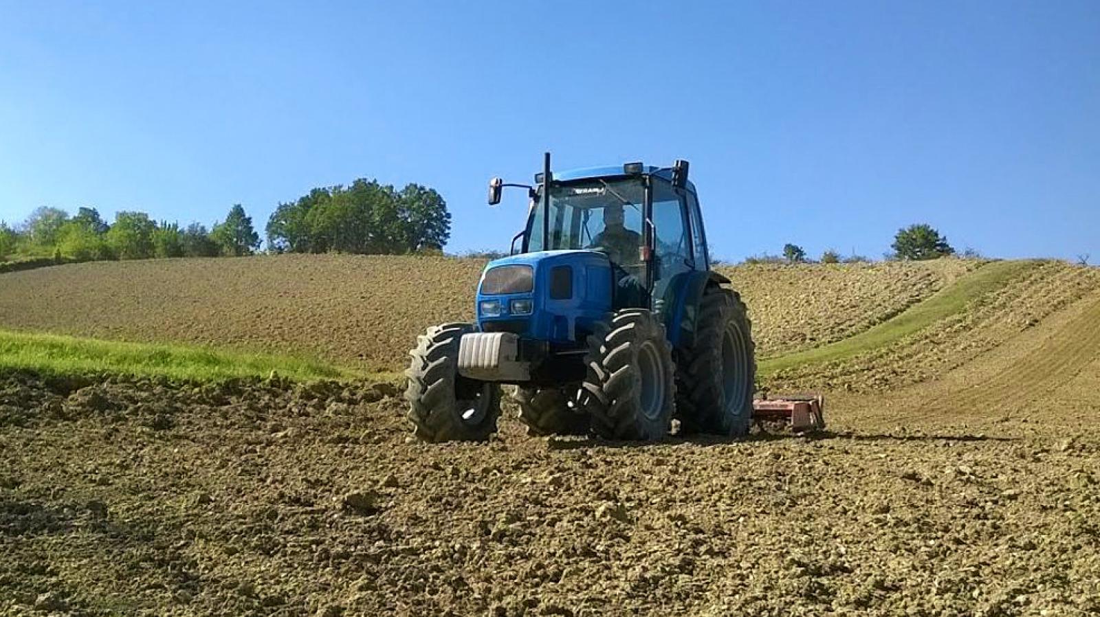Incidente sul lavoro: titolare di un'azienda agricola ferito gravemente