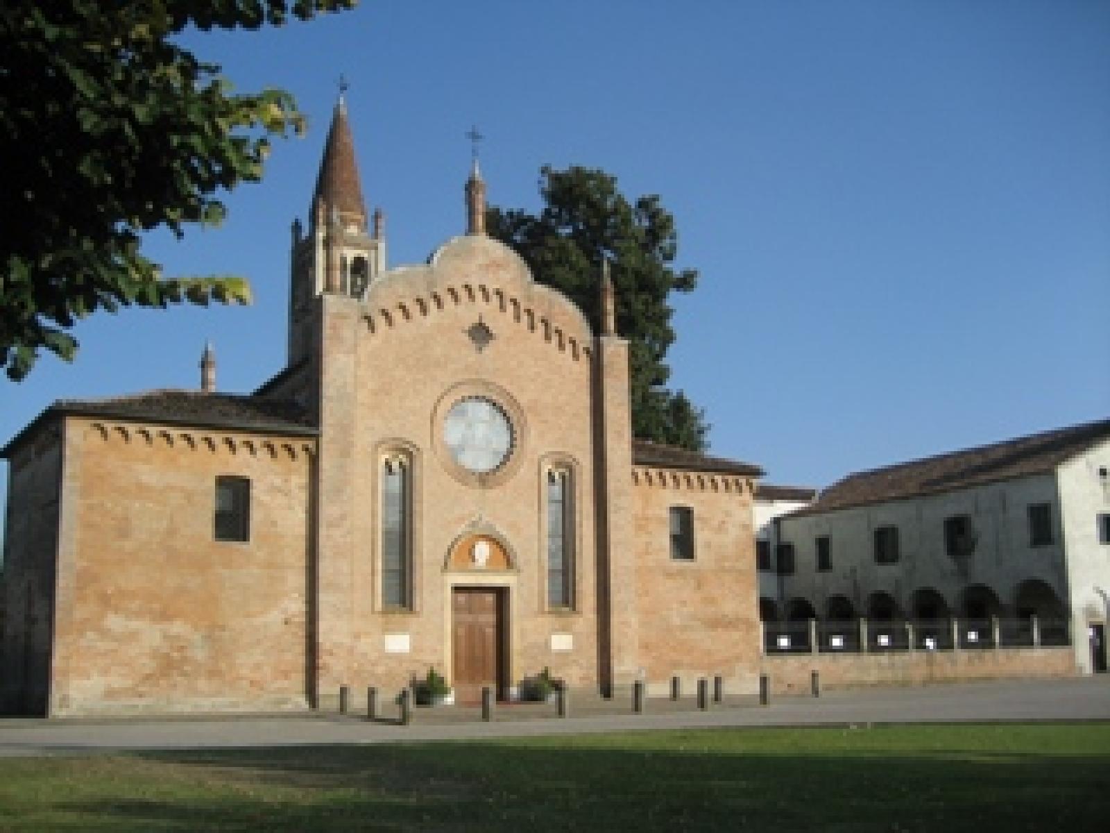 Niente benedizione agli alunni "per non fare discriminazioni"