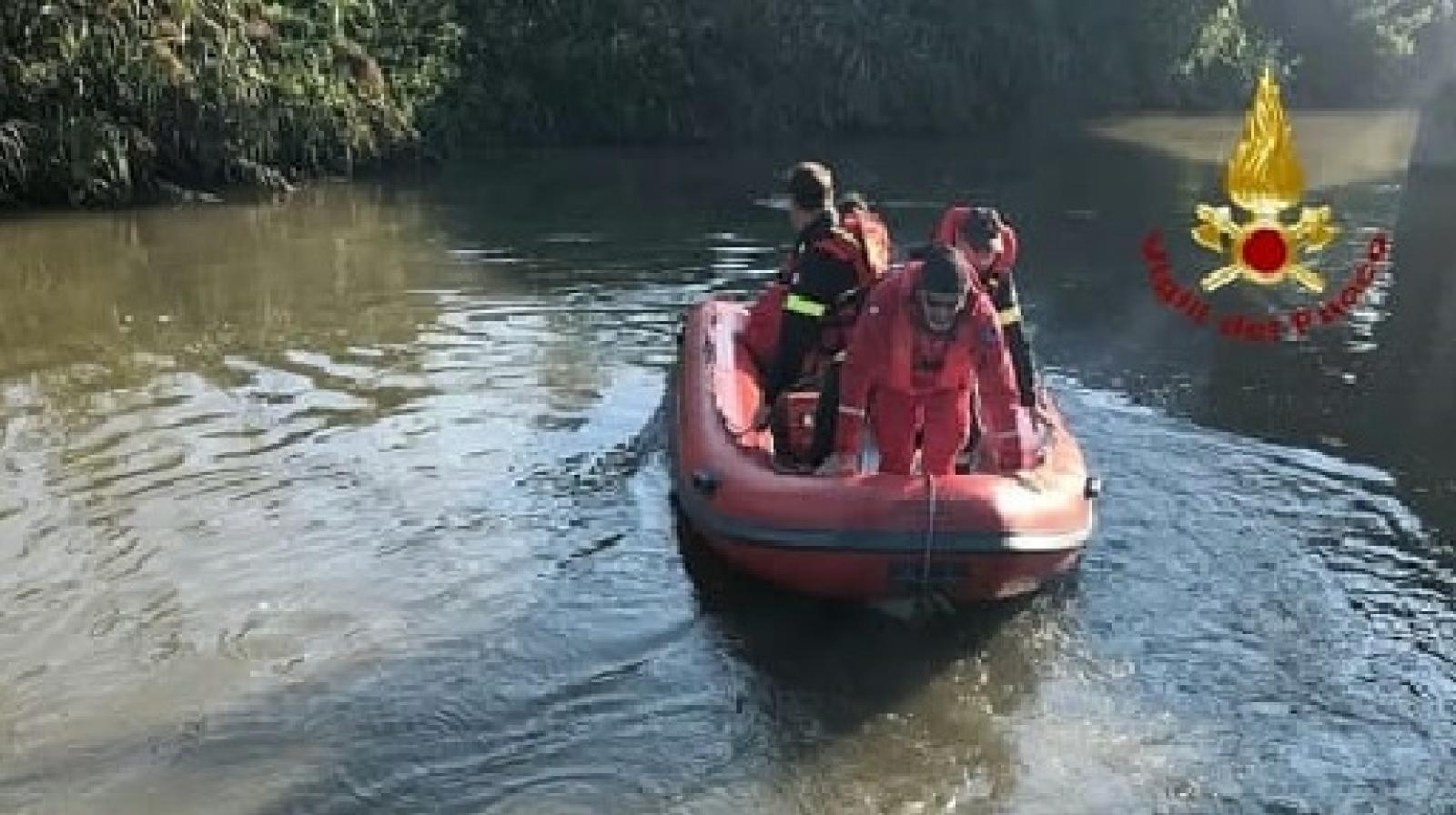 Ancora un tragedia: si rovescia con il gommone, pescatore di 27 anni muore annegato