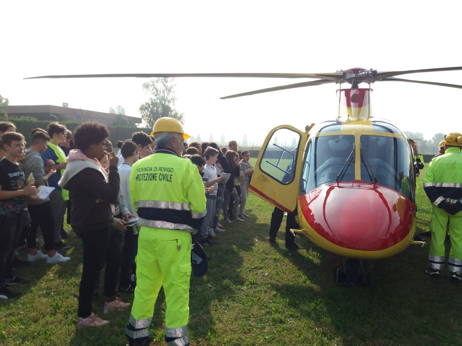 Mille volontari della Protezione civile veneta contro gli incendi ai boschi