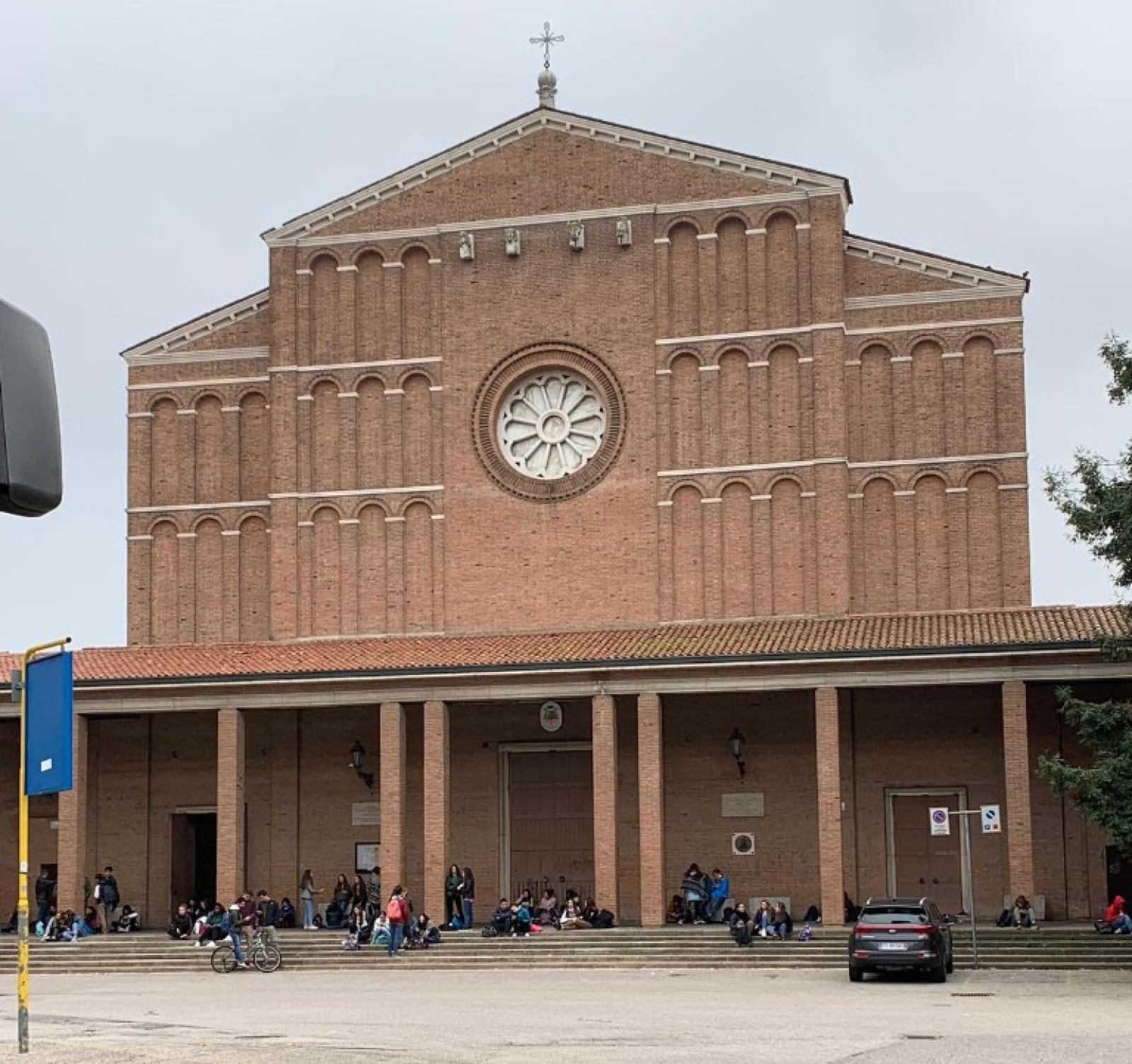 In piazza Cervi, "si spaccia eccome"