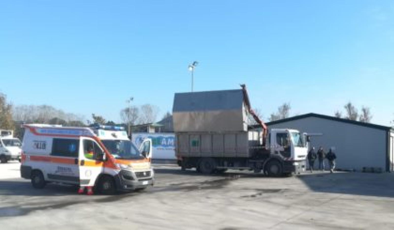 Tragedia nel Delta: operaio muore schiacciato dal braccio della gru