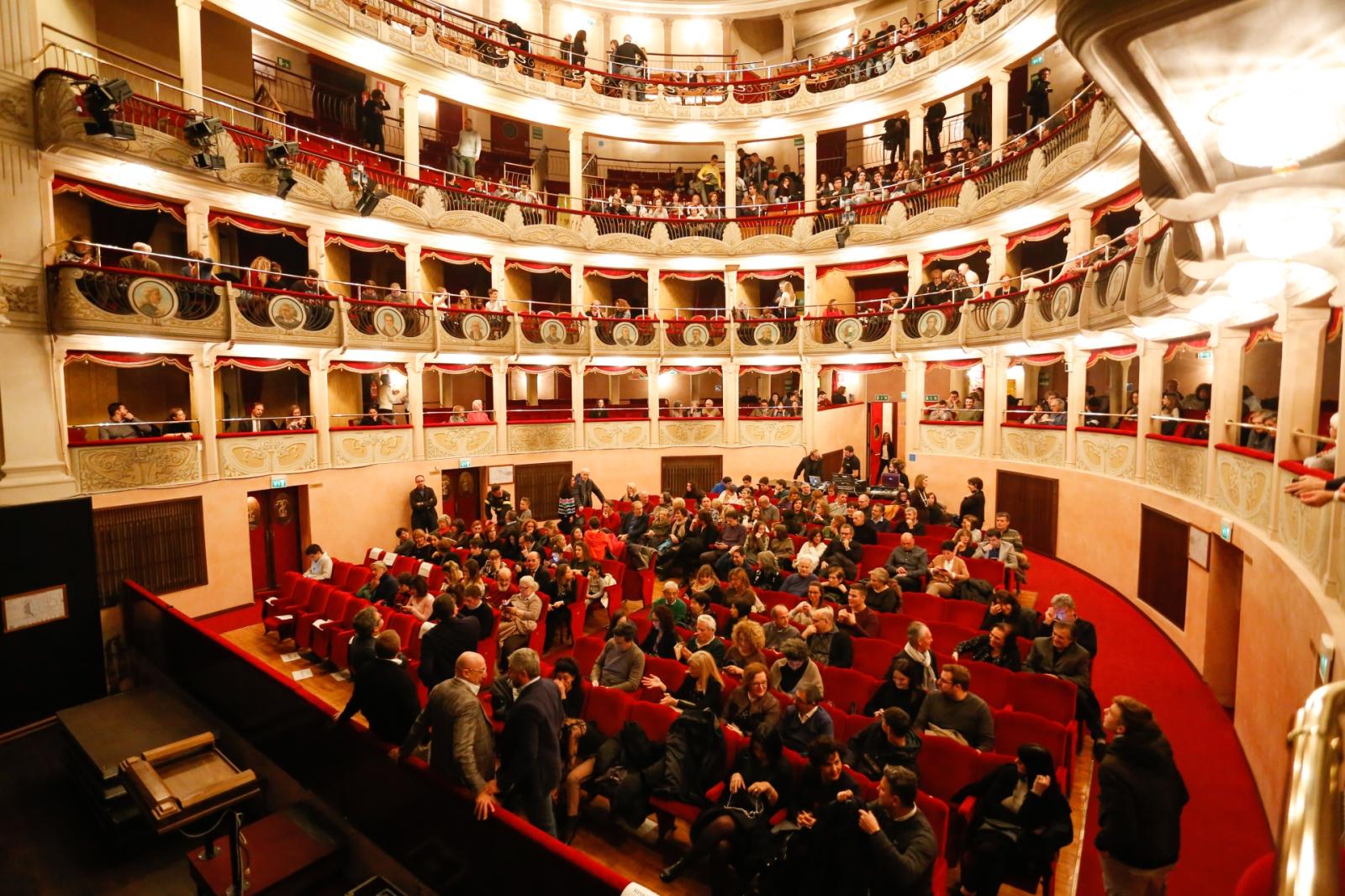 Il Canto di Natale approda al Sociale e alla Fattoria