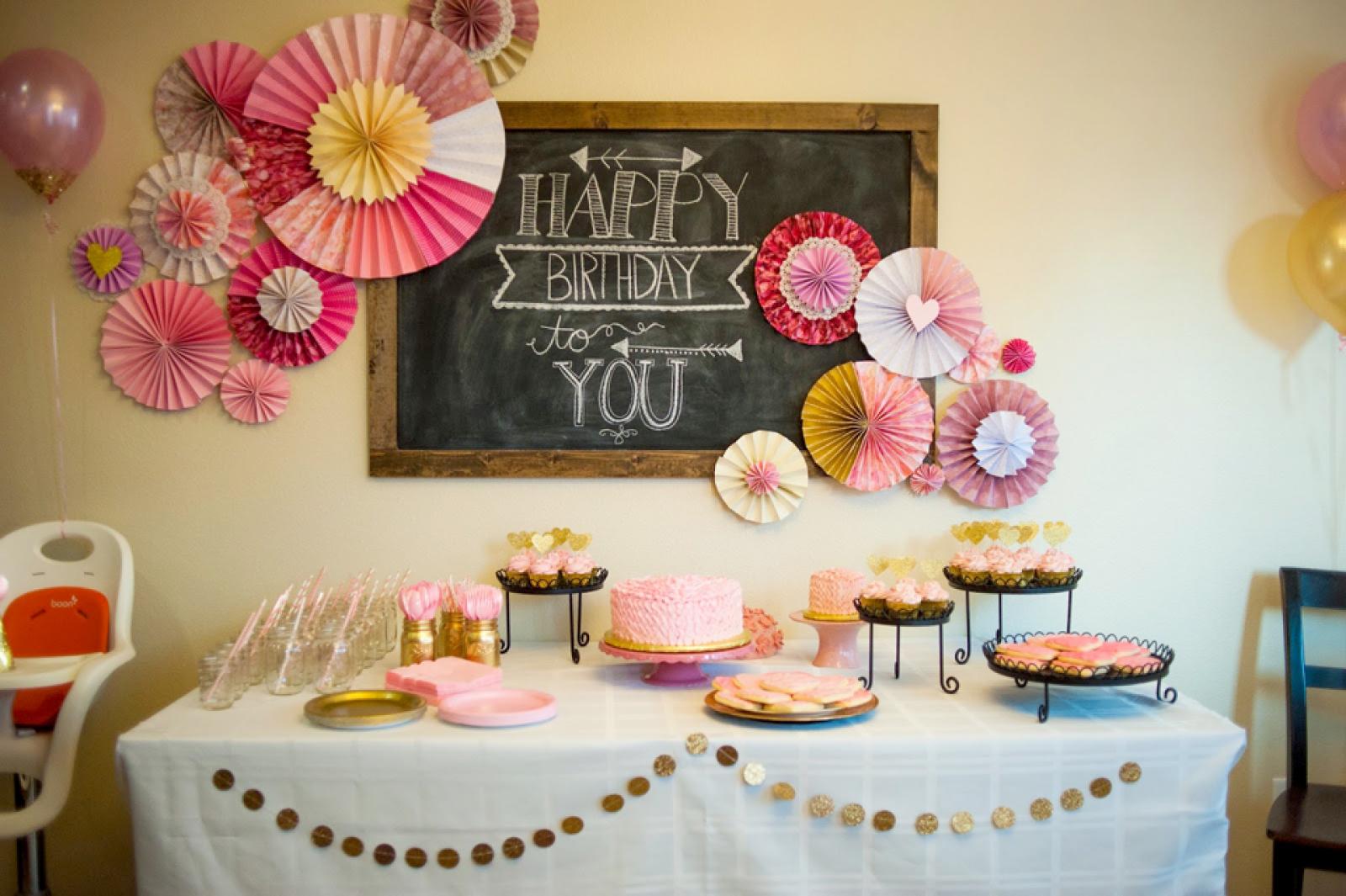 I palloncini per la festa del bimbo usati per l'open day a scuola