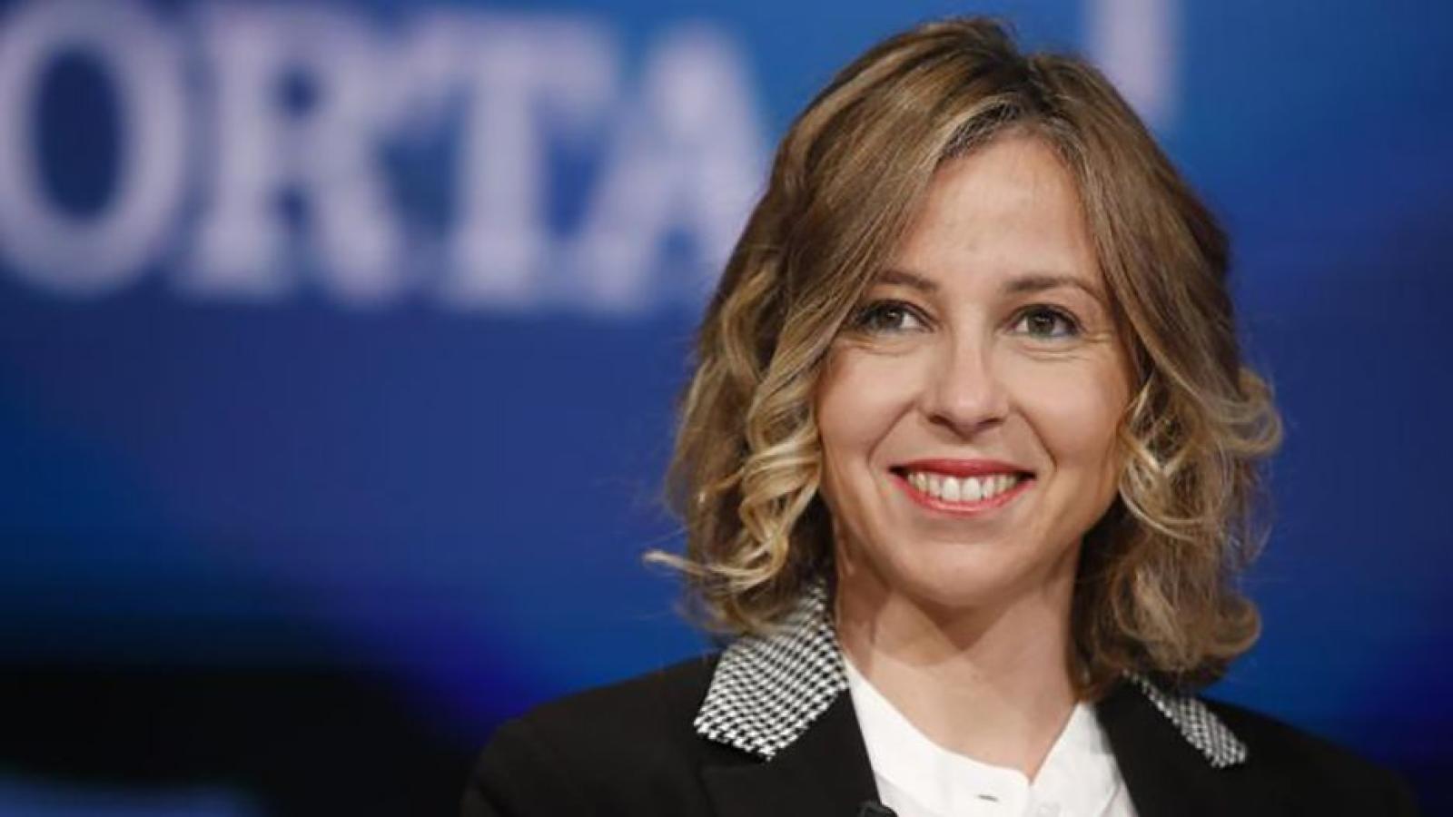 Gi&ugrave; le mani dal nostro pandoro