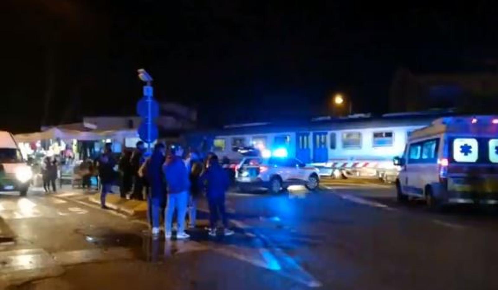 Ragazza di 19 anni travolta in stazione da un treno: &egrave; in fin di vita