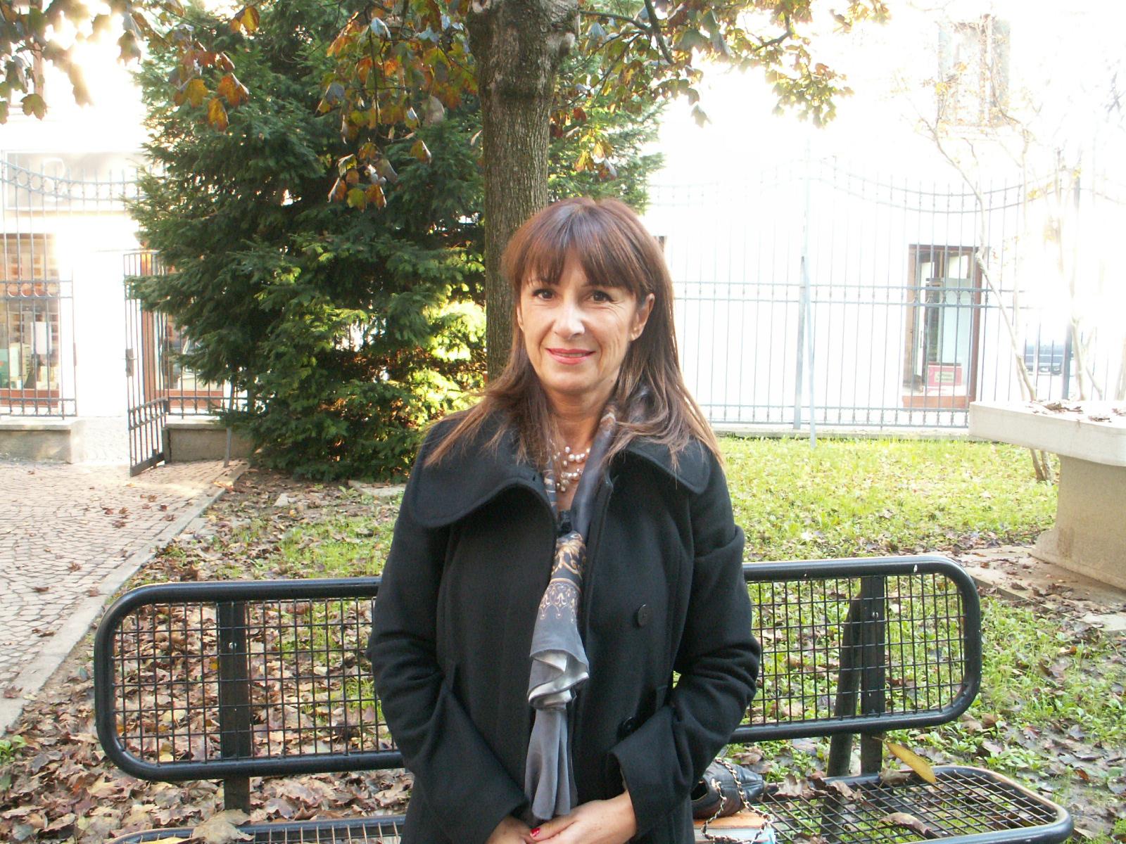 Bandiera rosa sventola al Cada