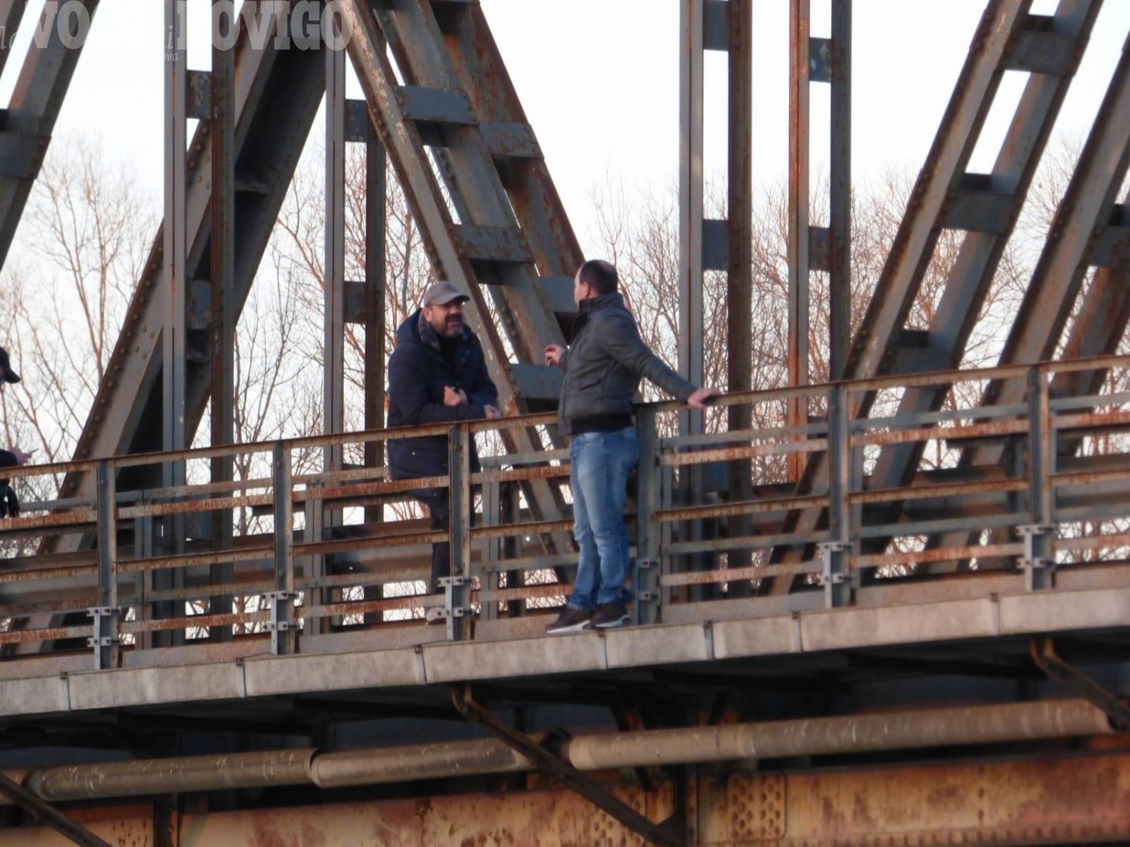 Ha vinto lui: ha rivisto i figli