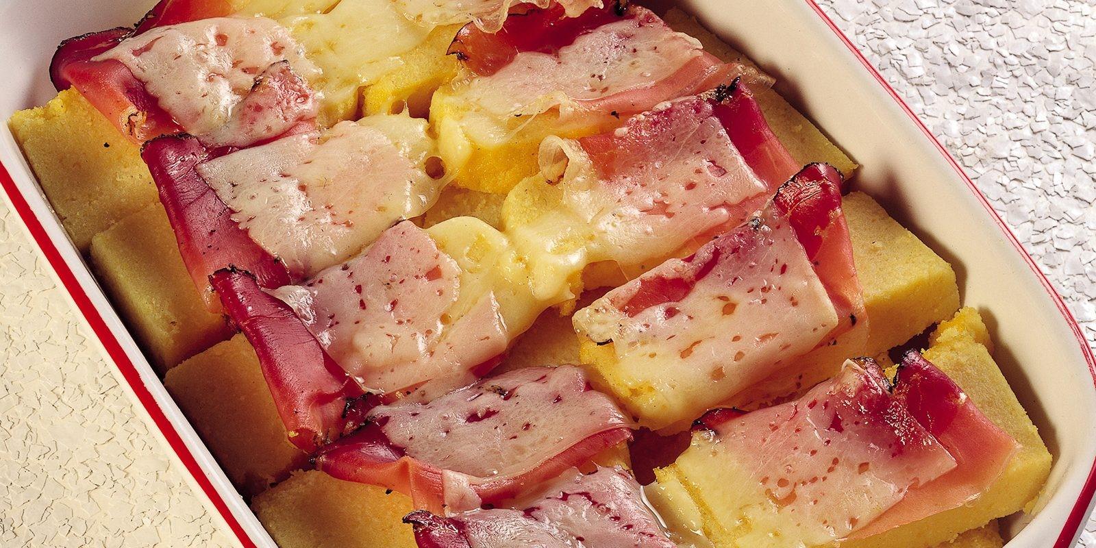 Polenta con speck e Asiago