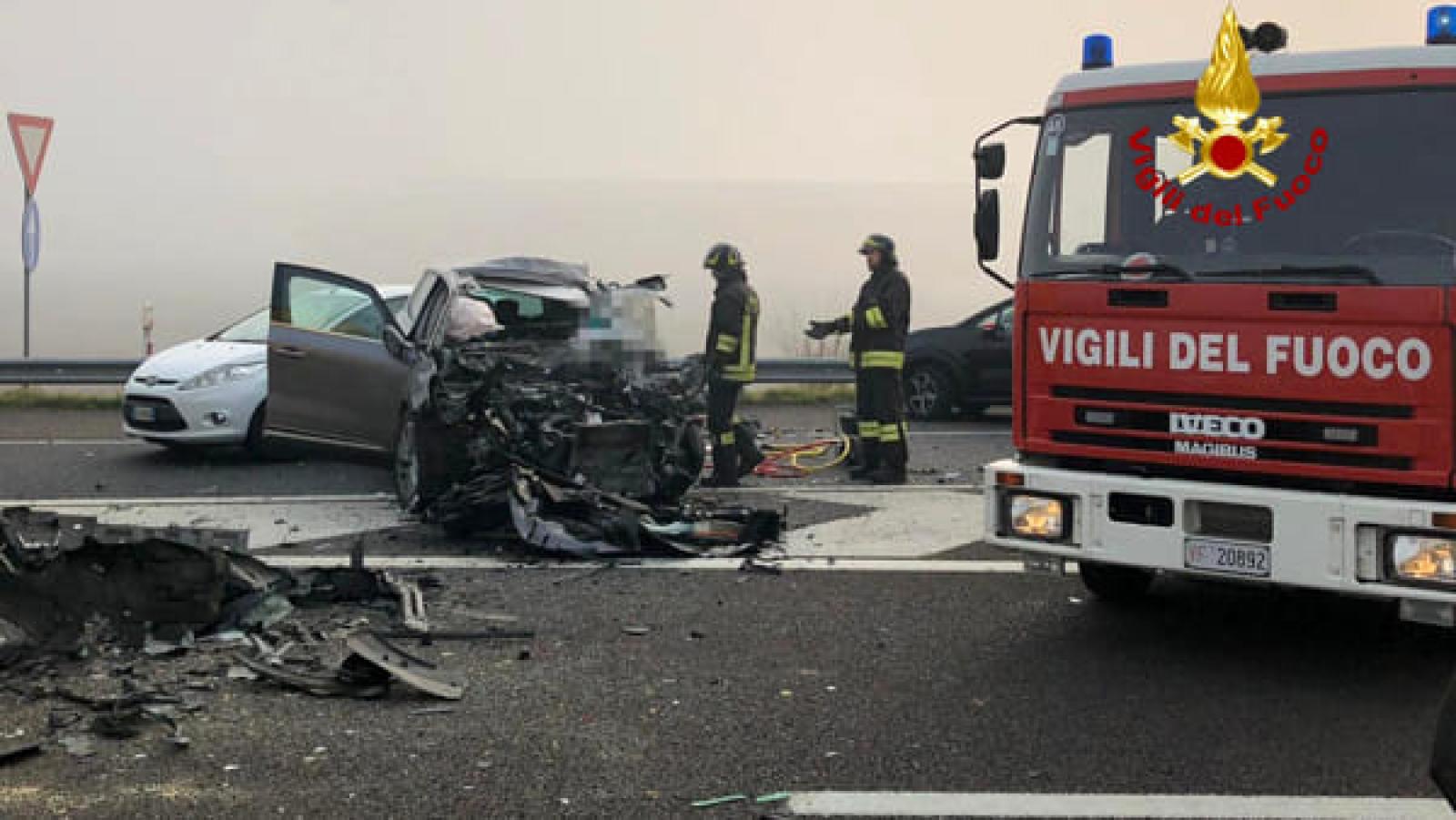 Nebbia, incubo in A31: tamponamenti a catena, un morto e numerosi feriti