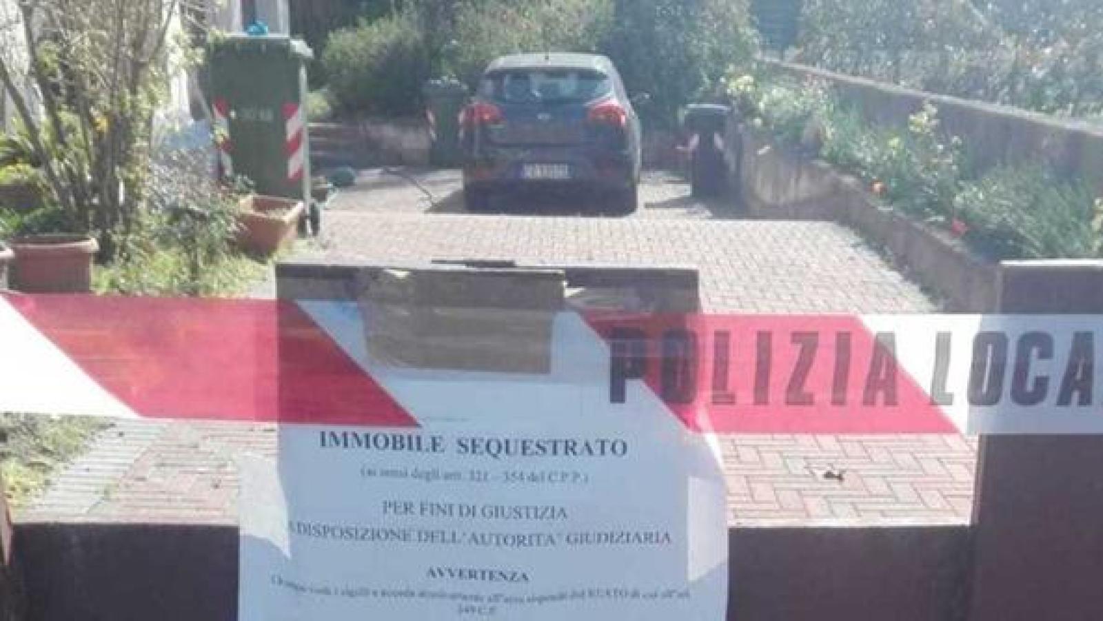 Insegnante trovata morta in casa