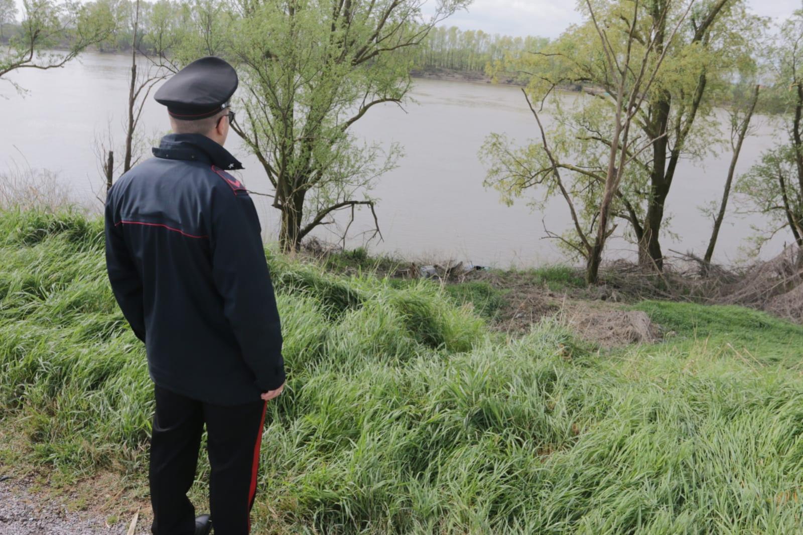 Uccisa, fatta a pezzi e messa in un borsone lanciato in acqua