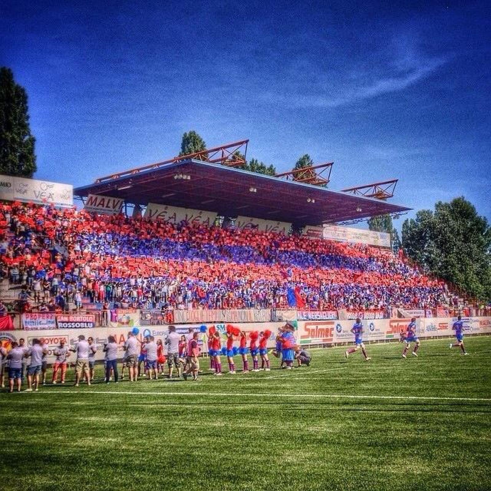 Il grande cuore rossobl&ugrave; batte per Faedesfa