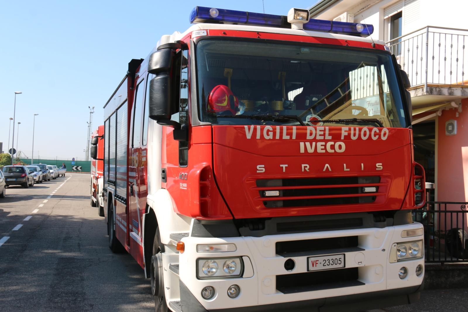 Perdita di vetro fuso e nube in paese: &egrave; innocua, tutto risolto