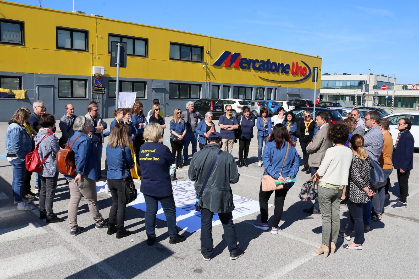 Crac Mercatone Uno, appello al ministero