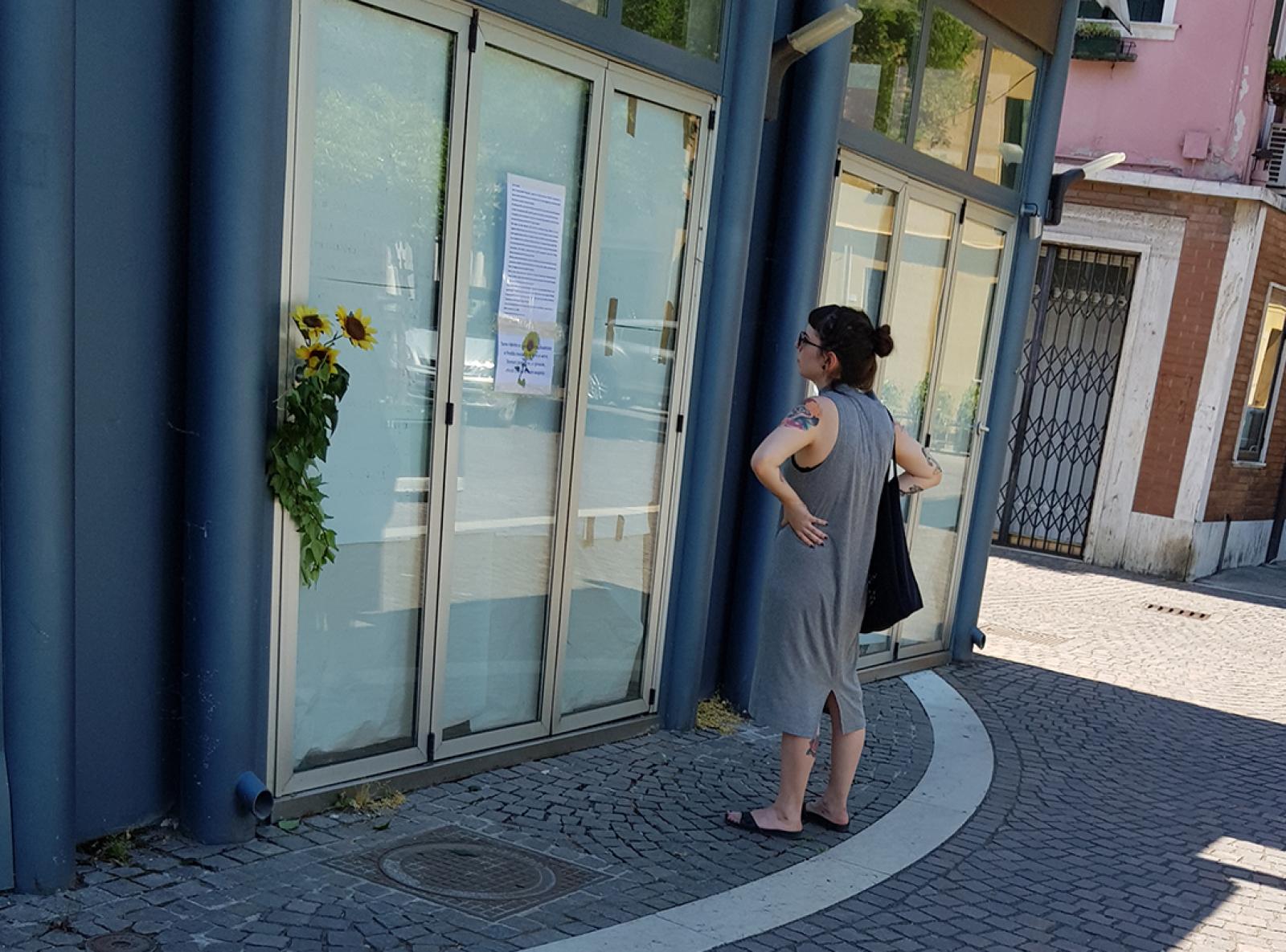 Arrivano i primi gesti di solidariet&agrave; per il chiosco