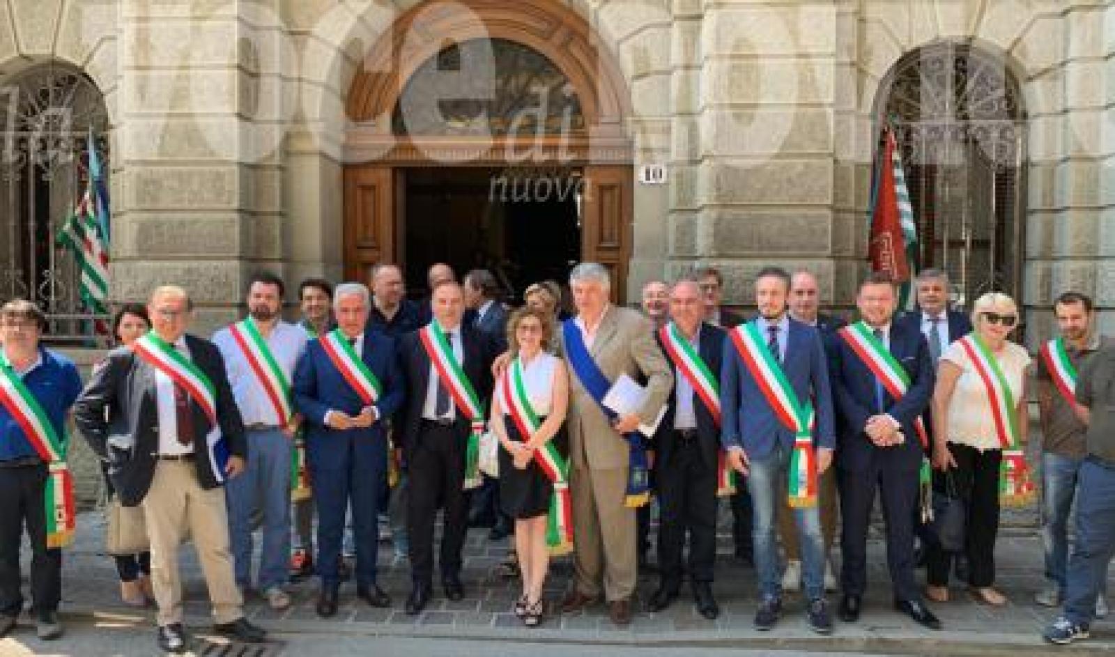 Zes, la battaglia &egrave; appena cominciata. "Sindaci, io sono con voi"