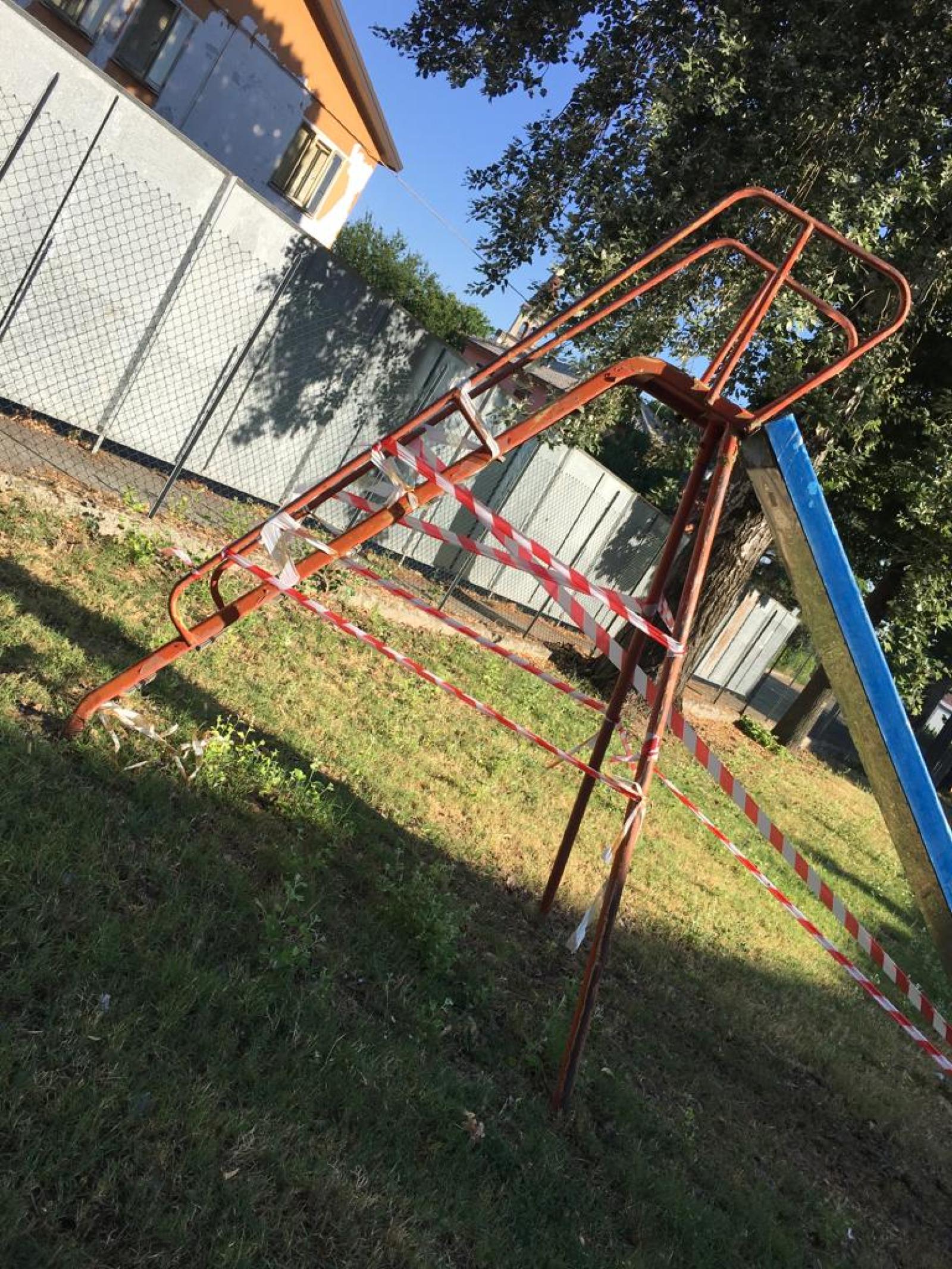 "Sindaco, per piacere apri le aree gioco ai nostri bambini"