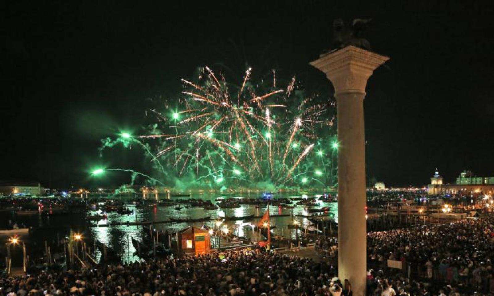 Il Polesine illumina il Redentore: spettacolo