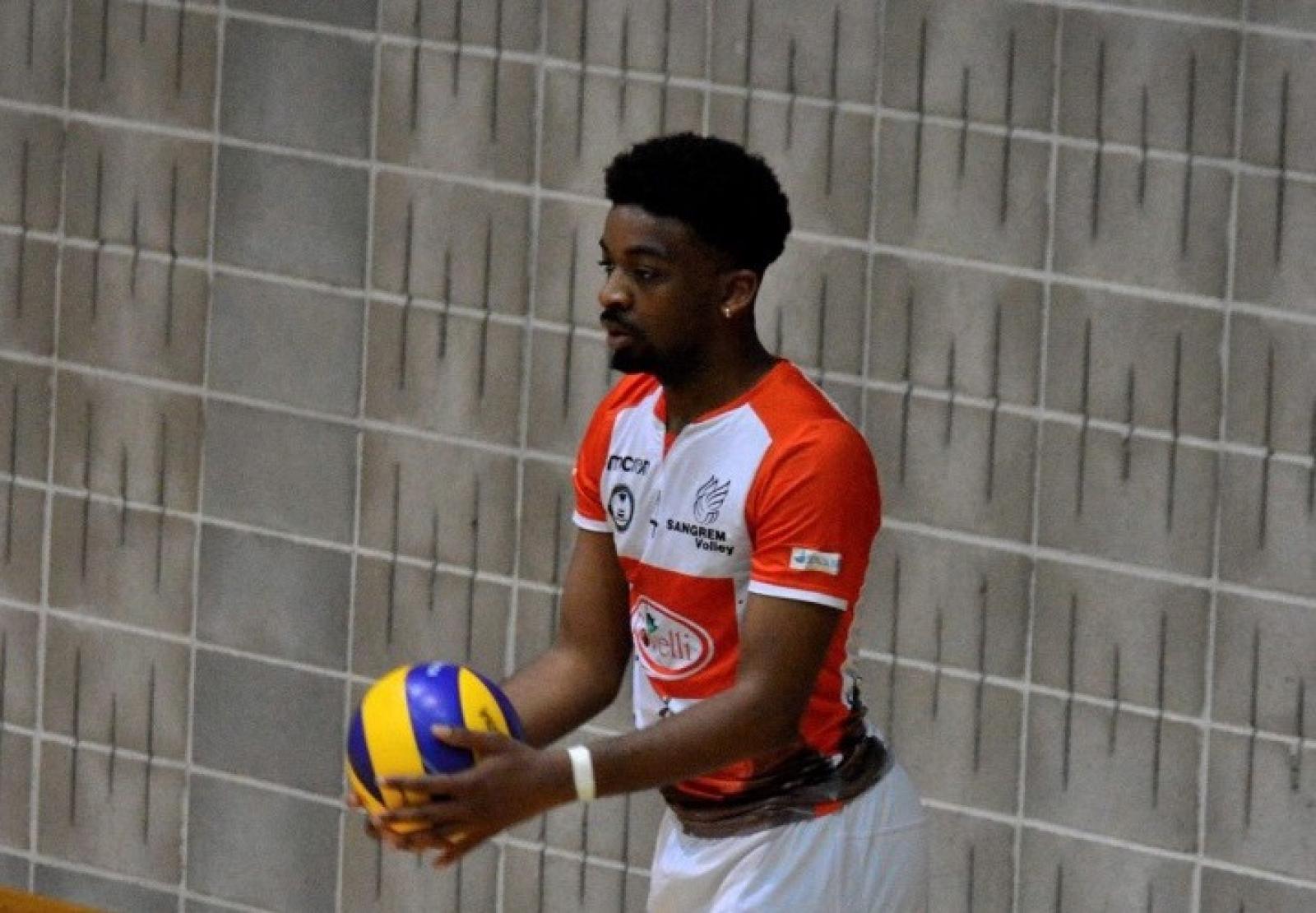 Non si ferma il mercato nerofucsia