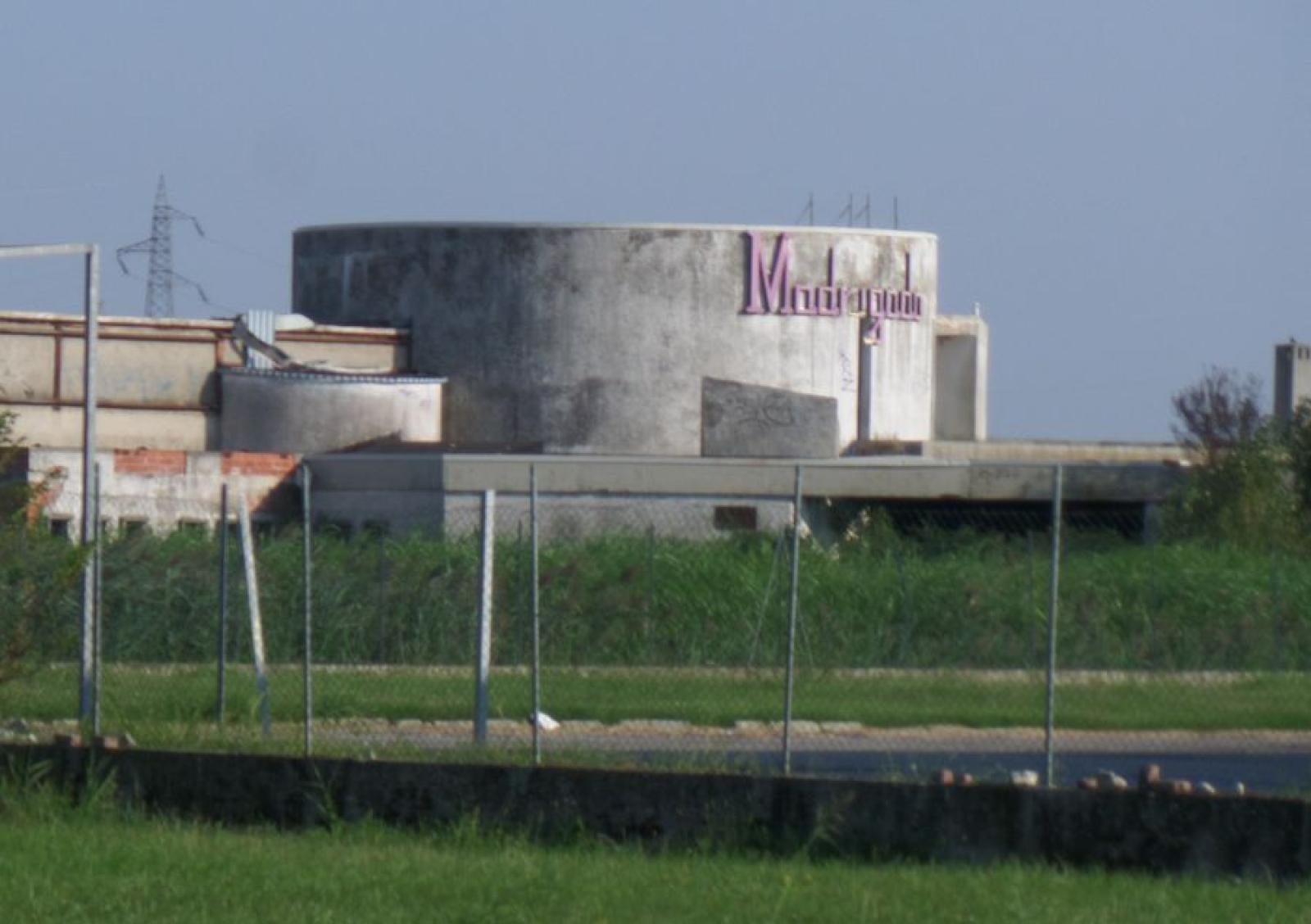 Il Madrugada finisce all'asta