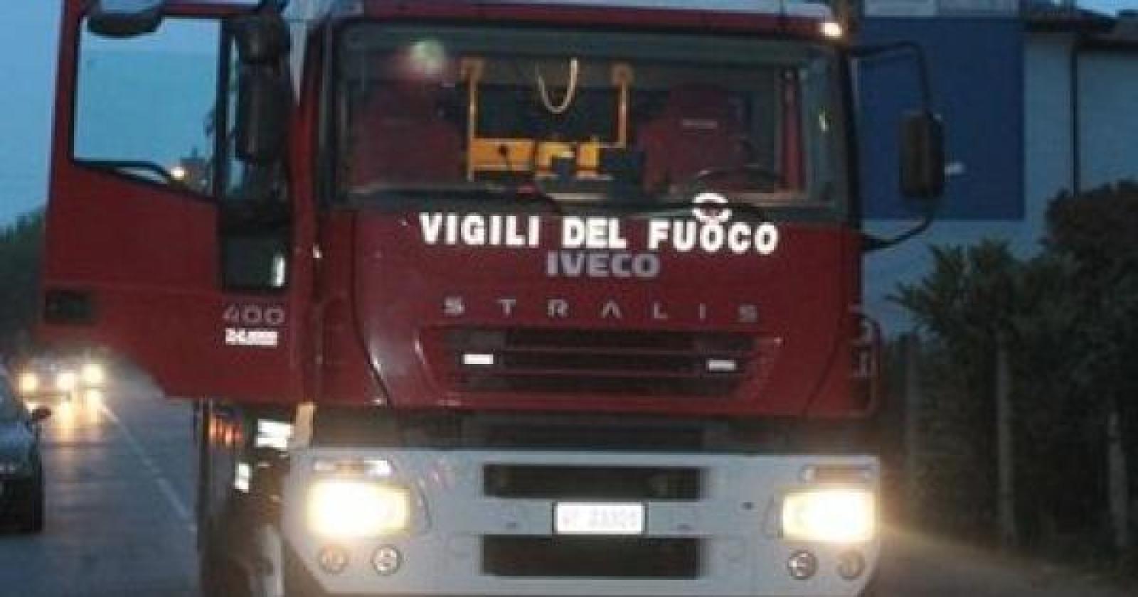 "Odori acri e bruciore agli occhi", nuovo intervento dei vigili
