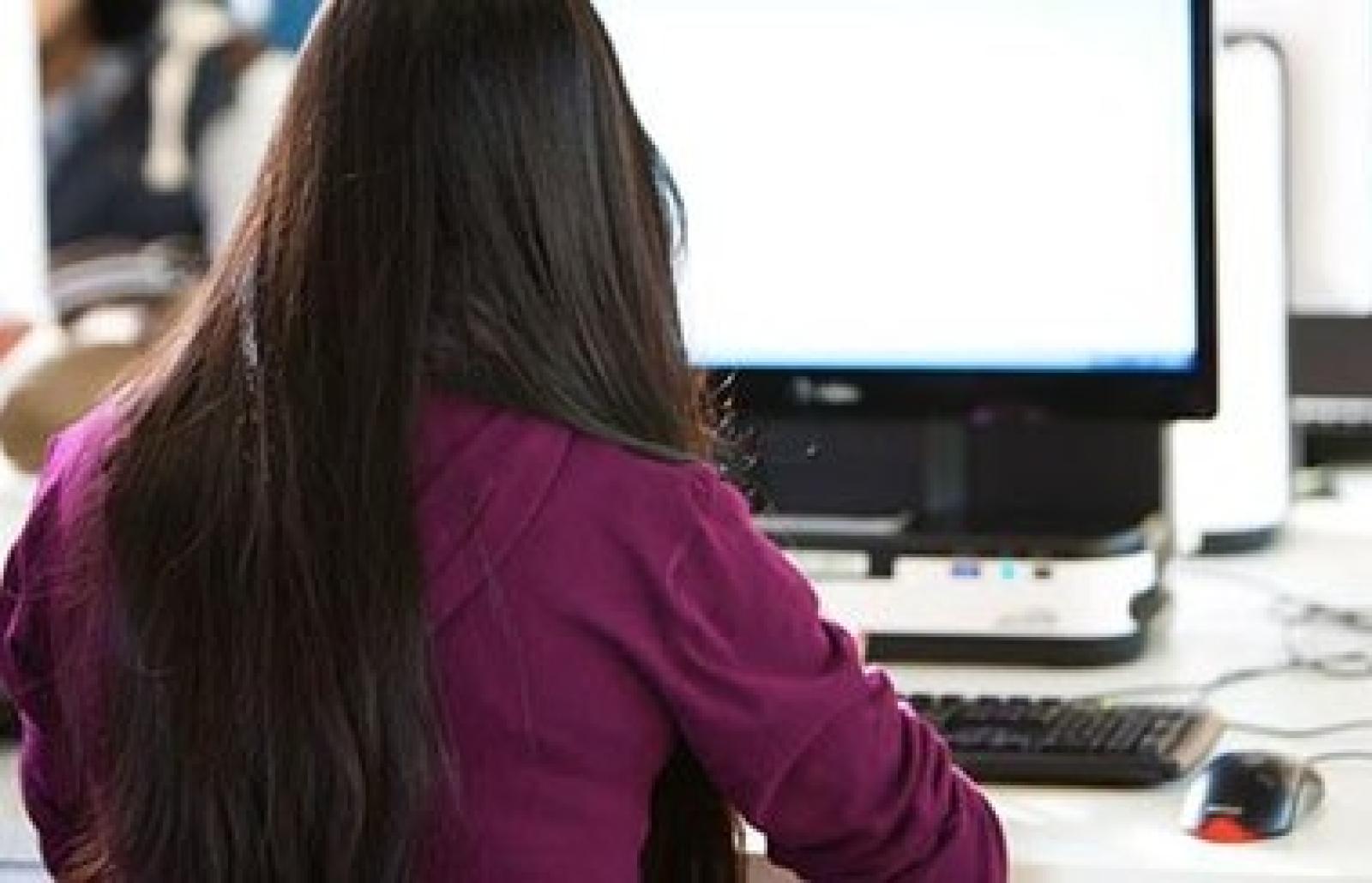 Prosciuga il conto del suo datore di lavoro gravemente malato