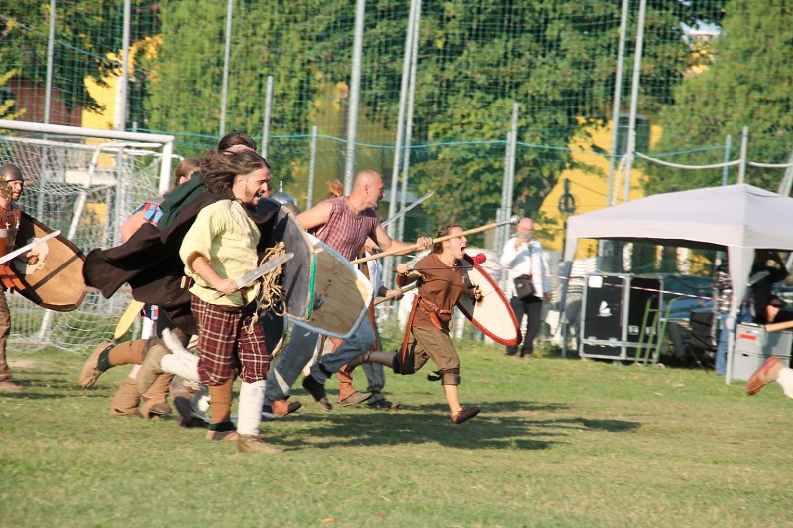 Tra battaglie feroci e i Pink Floyd cantati in latino