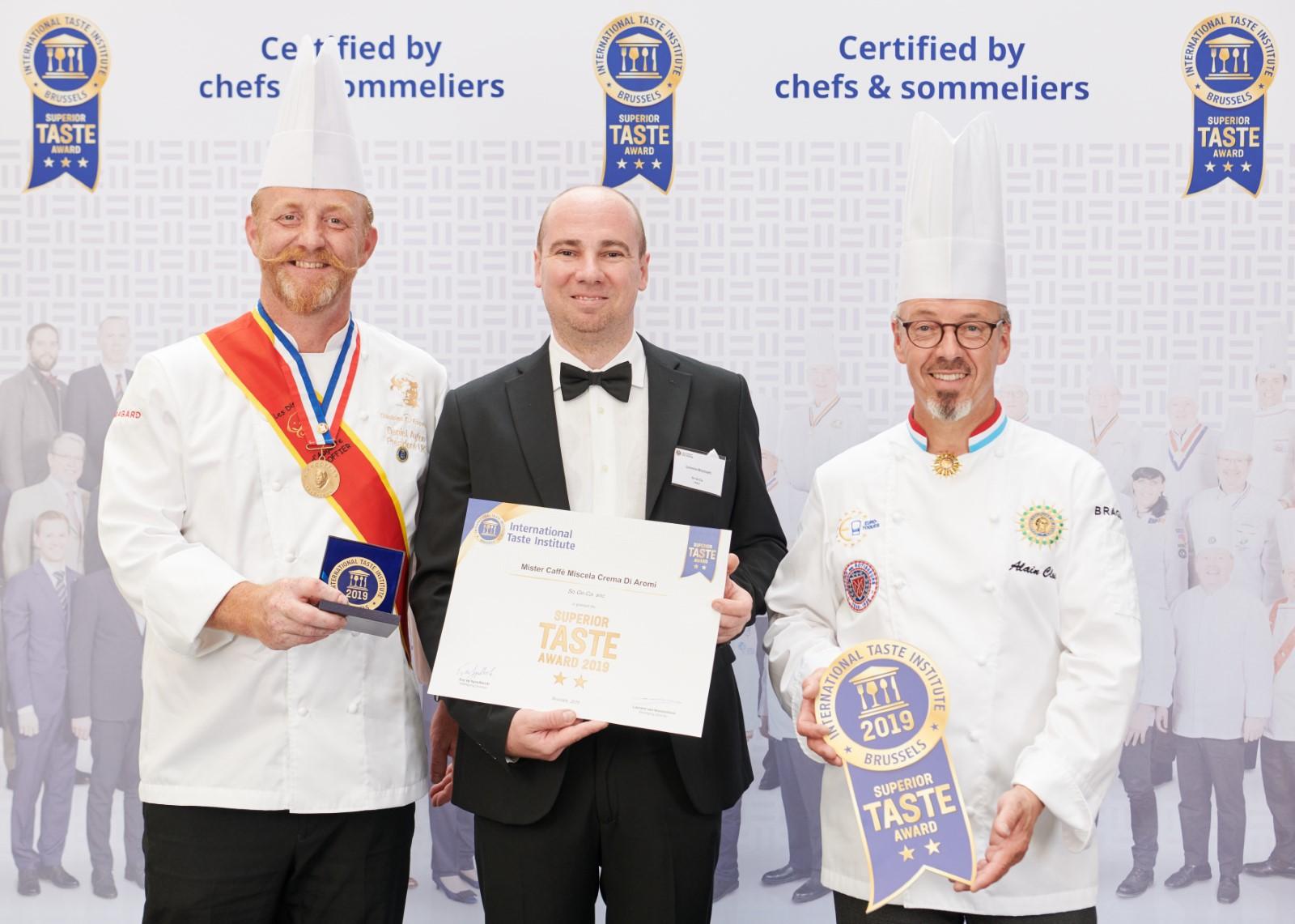 Ha il miglior caff&eacute; del mondo: chiamato dall'ambasciatore