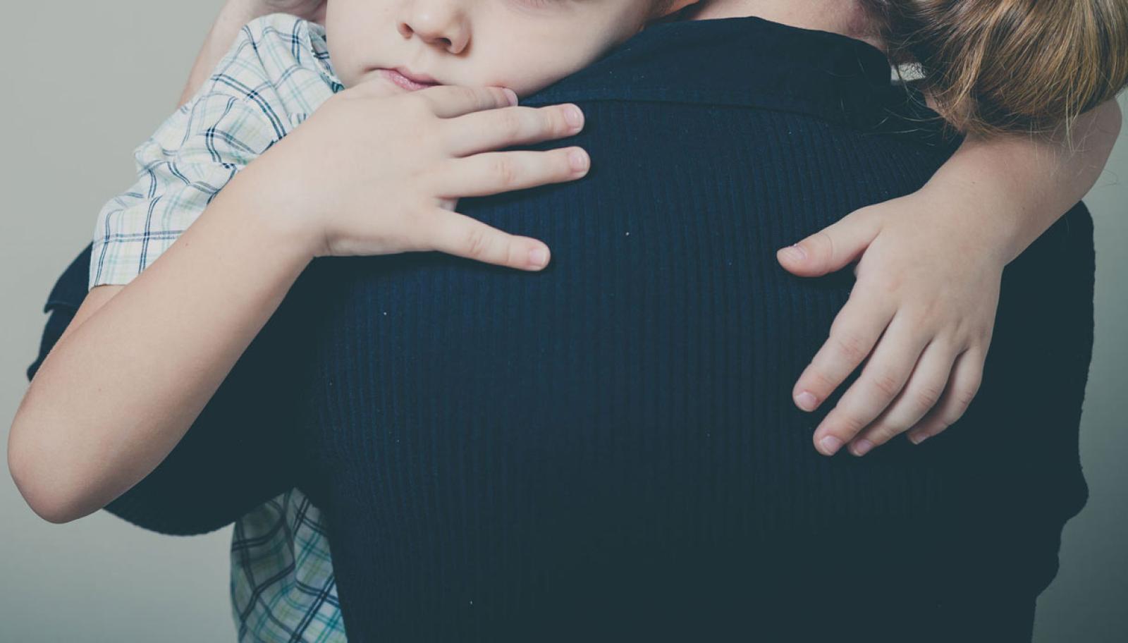 Bimbi disabili lasciati fuori da scuola