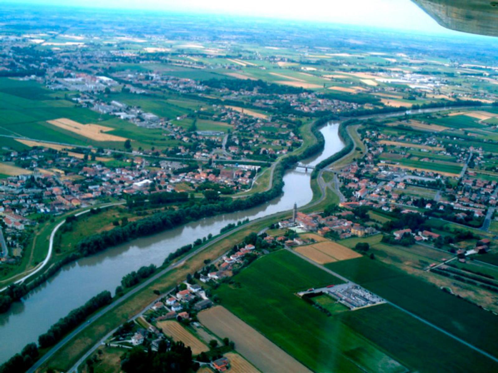 &ldquo;Siamo gi&agrave; sommersi dalla puzza&rdquo;