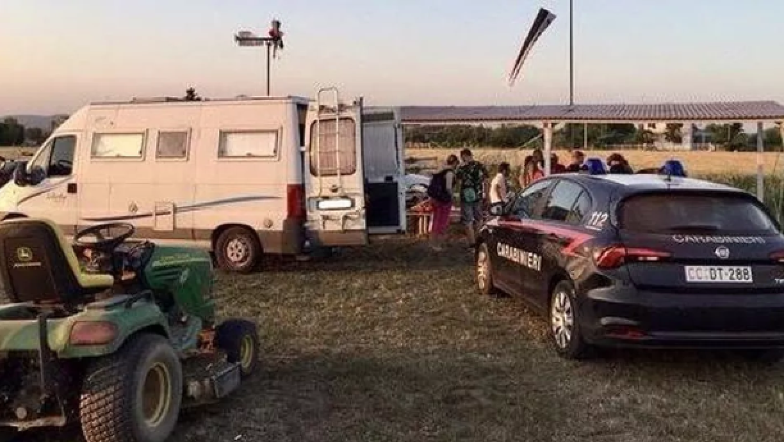 Precipita con il paramotore: muore sul colpo un 29enne