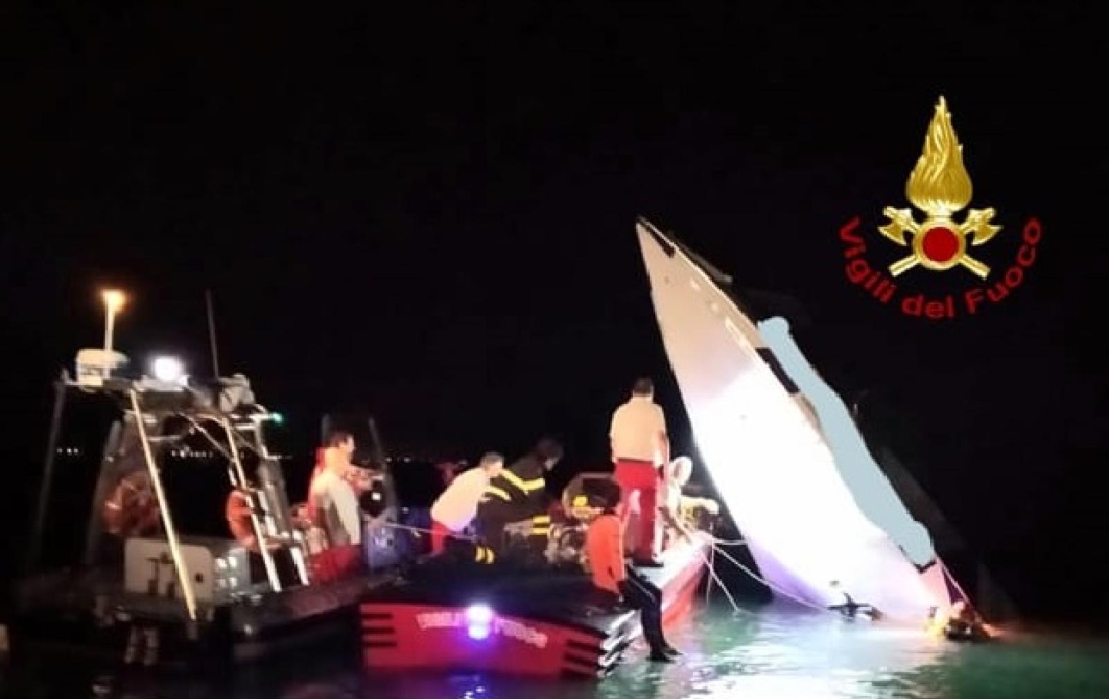 Tragedia a Venezia: barca contro una diga, tre morti e un ferito