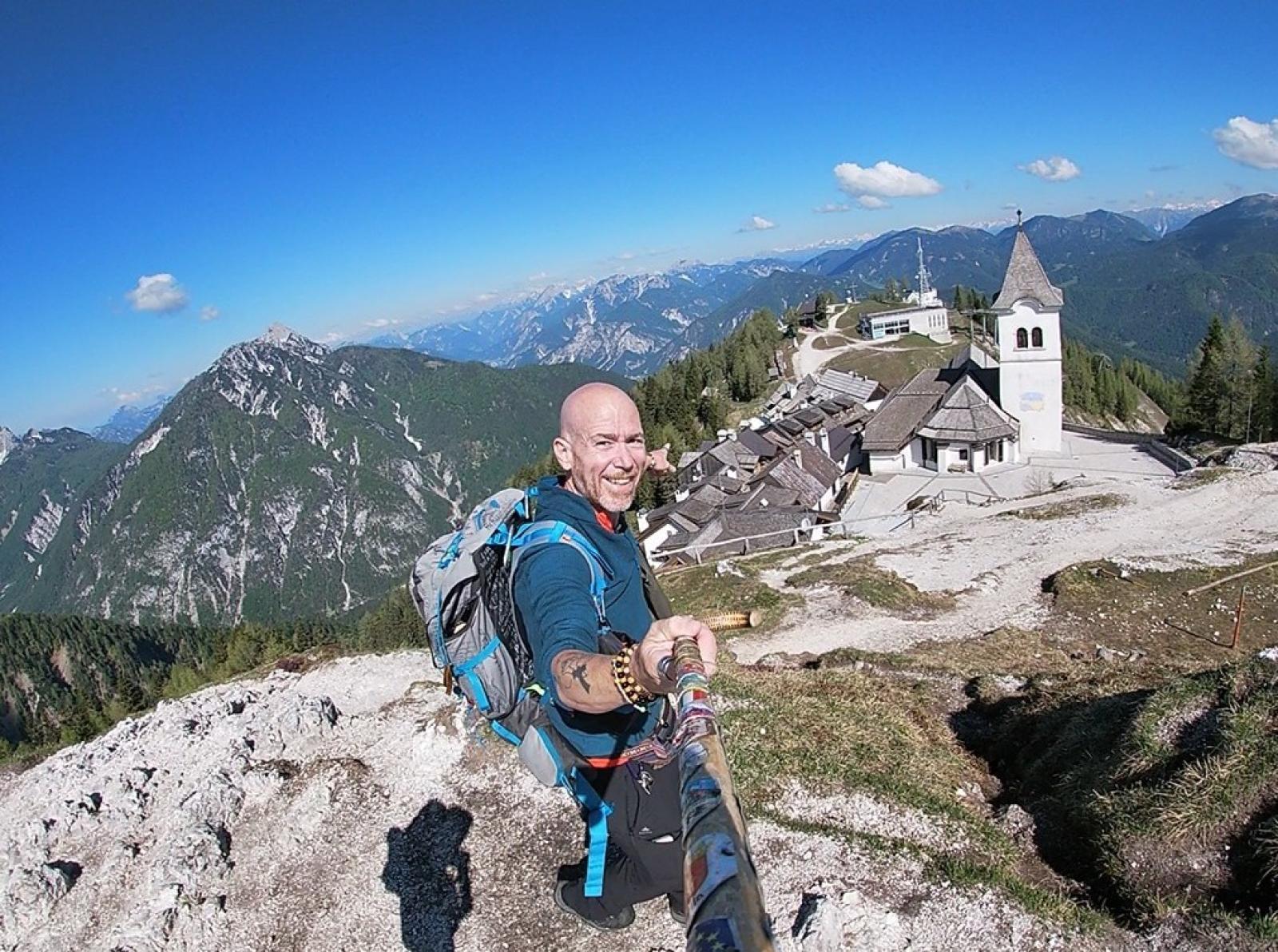 Malato di cancro, cammina per 13mila chilometri. "Sono ancora qui"