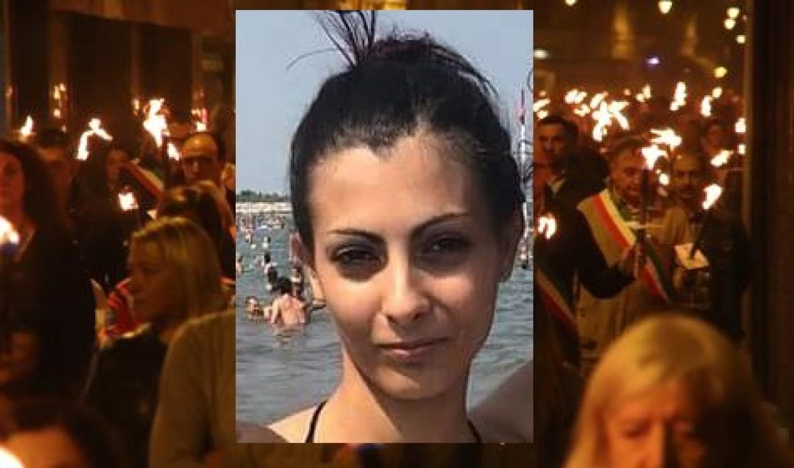 Il lungo addio al giovane angelo strappato alla sua bimba