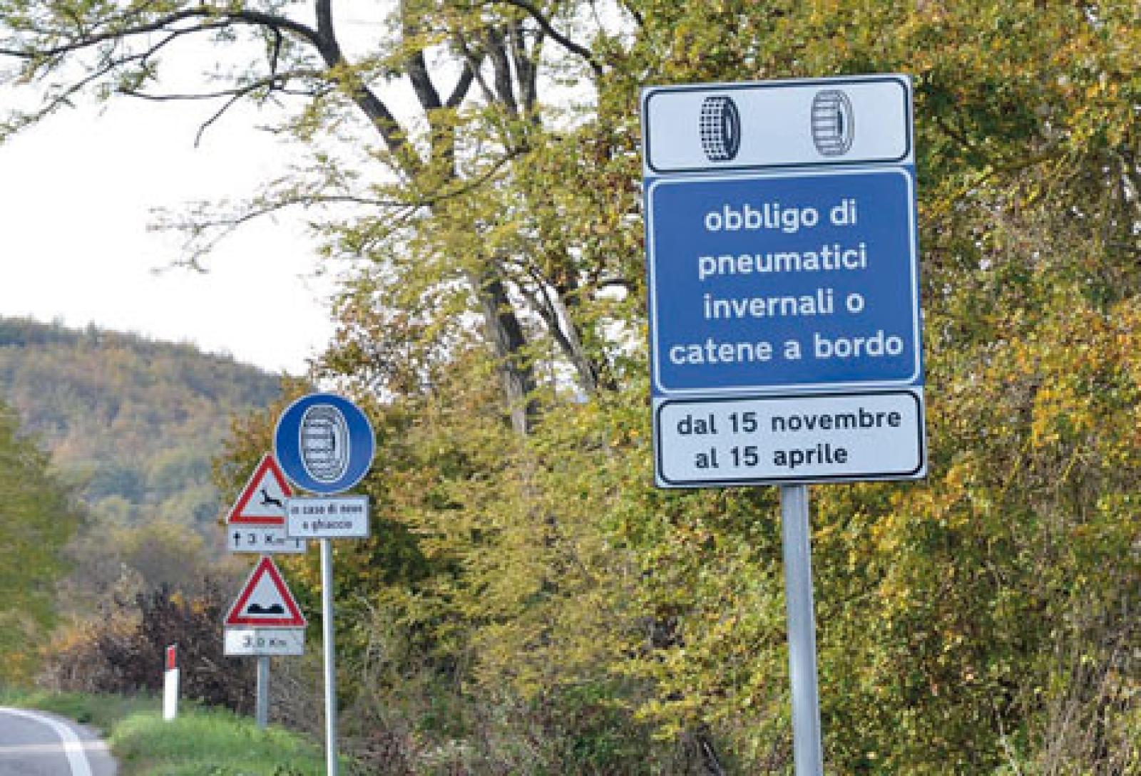 Torna l'obbligo di catene o pneumatici da neve in autostrada