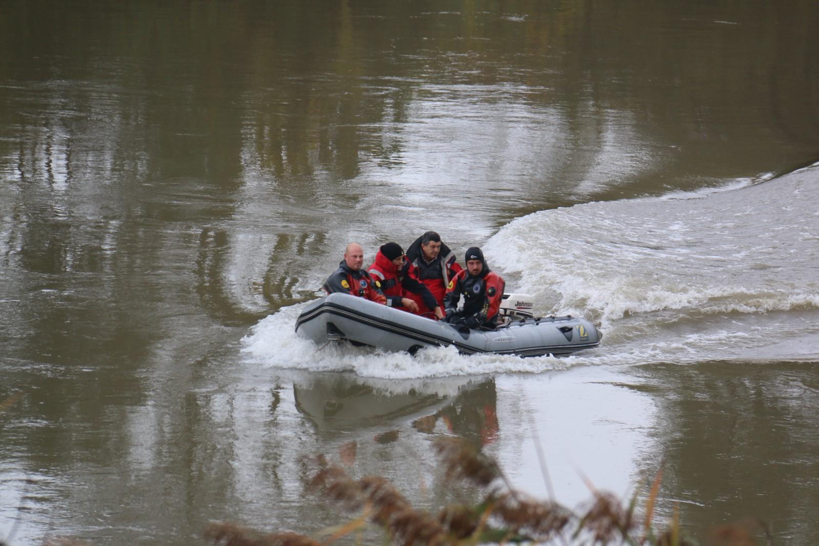 Orrore sul Po, trovata una donna senza vita